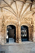 Lisbona - Monasteiro dos Jeronimos. Chiesa di Santa Maria ingresso del refettorio. 